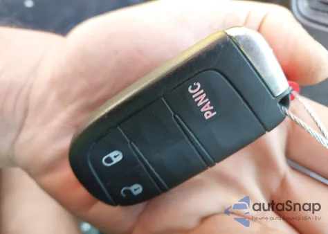 2017 Jeep Renegade Latitude 4X4 z USA, uszkodzony, nr VIN ZACCJBBB1HPF02638